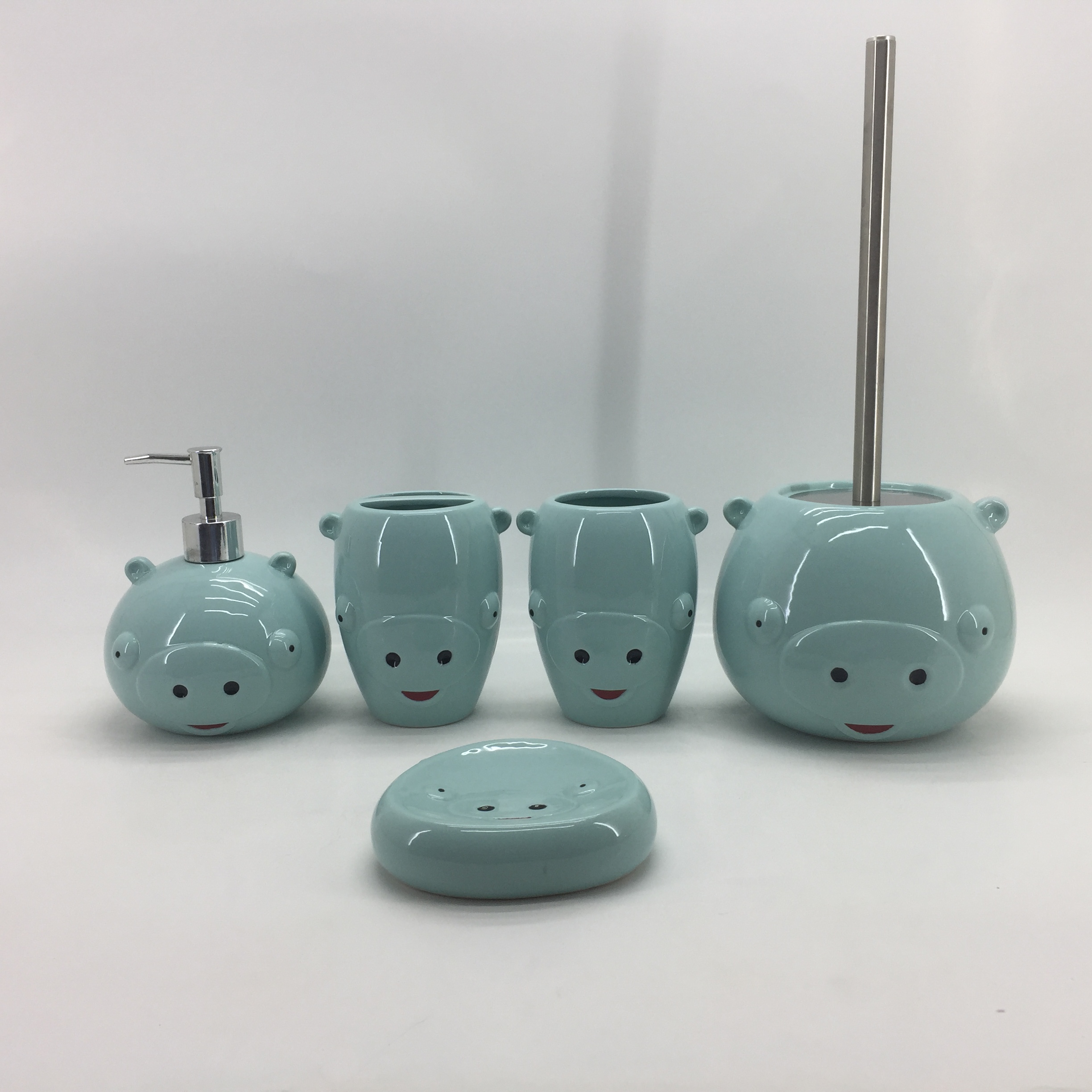 Animal Ceramic Toilet Set Blue Pigs Bathroom Accessories Set